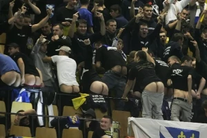 Ruganje srpskoj himni u Sarajevu!