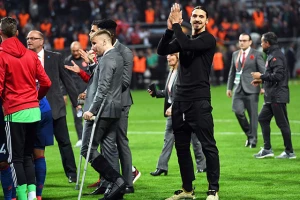 Ma kakva povreda, pogledajte šta radi Ibra!