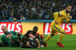 "Pipita" nastavio teror, Juventusov zid utišao "San Paolo"!