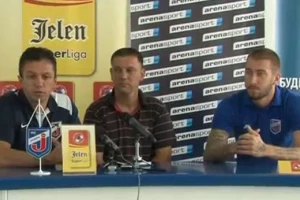Jagodinci naoštreni za crno - bele