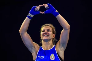 Žena "zmaj" - Jelena Janićijević šampionka Evrope u boksu!