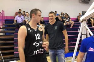 FOTO VEST - Gde ćeš Novice, vidi ko je došao!