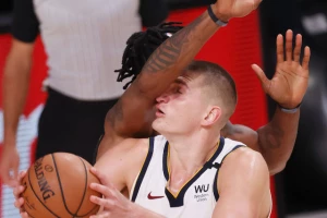 Uzeo prsten sa Lejkersima, osmostruki Ol-star se vraća kod Lebrona?!