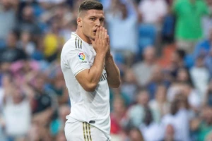 LŠ - Jović čeka šansu sa klupe, "boginja" bi da popravi utisak! (SASTAVI)