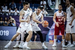Pa on je nesalomiv - Jović zapevao čuveni hit, a u njega je jedini on verovao!