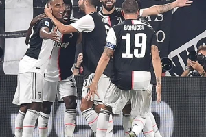 "Ludo" u Torinu, triler od sedam golova, Napoli se digao iz pepela, Juventusu derbi!