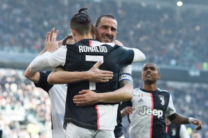 Ronaldo "zlatna koka", rezultati sve gori, para sve više!