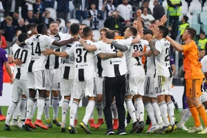 Juventus nastavlja sa šarenim, predstavljena još jedna garnitura za novu sezonu!