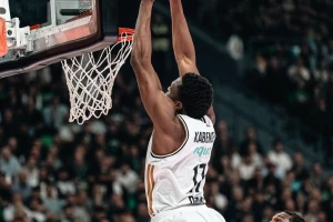 Prošli put ga Zvezda sprečila, sada Olimpijakos nije - Kabengele u Dubai doneo prvu MVP nagradu!