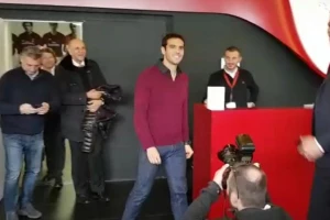 Milanisti, hoćete prvo dobru ili lošu vest?