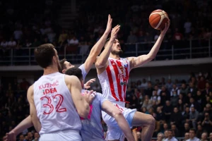 Mega igrala poluvreme, pa stala, Zvezda brani "Žućkovu levicu"!