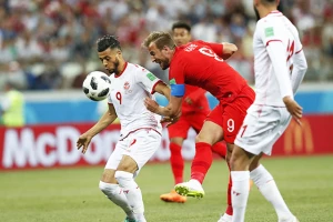 Sterling i promašeni ziceri, nova epizoda! Srećom, tu je Kejn!