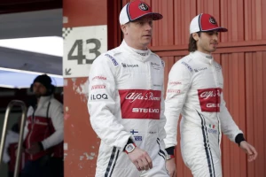 F1 - Alfa Romeo predstavio novi bolid, Raikonen odmah izleteo sa staze!