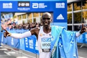 Najbrži maratonac ikada - Kipčoge postavio svetski rekord u Berlinu!