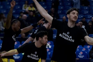 UŽIVO - ''Hvala, Beograde'' u Tel Avivu, Ostoja razmenio dresove sa Mizrahijem