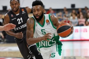 EL - MVP 14. kola je Kit Lengford!