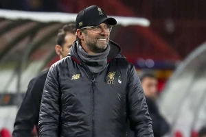 Dva za jednog, Klop pušta napadače da bi doveo ekstra pojačanje!