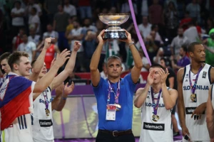 Reči Igora Kokoškova kojima i Srbija aplaudira!