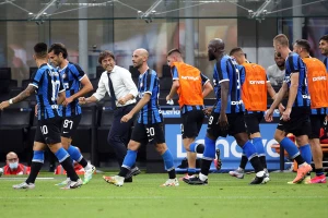 Dobri stari Inter, Kinezi besni, svlačionica protiv trenera, nema "Ikardi" kišobrana...