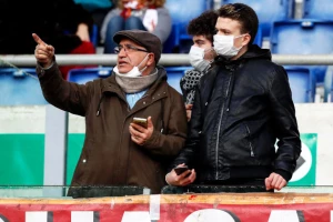 Stanje u Italiji alarmantno, bivši reprezentativac poručuje: "Zaustavite fudbal!"