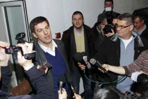 Krstajić: "Mačku sa praga nisu šutnuli..."