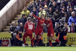 Hteli ste rat? Imate ga, Kutinjo zabio nož u leđa Liverpulu!