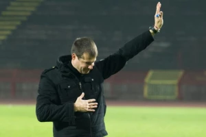 Lalat kaže: "Niko me nije zvao!"