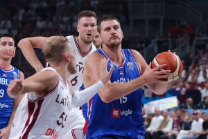Pobeda za kapitena - Čudesni Jokić nosio ''orlove'' do 3/3 u Rigi!