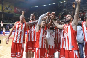 ''Delije'' uživaju u Zvezdinoj dominaciji (TVITOVI)