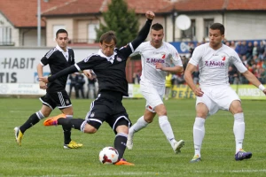 Danko Lazović – Grci zovu, a on se ne javlja...