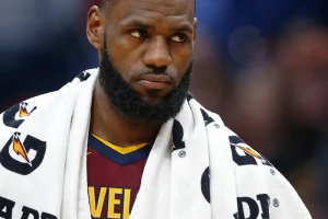 LeBronu stiže pojačanje u "minut do 12"