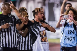 LEGENDA JE SAMO JEDNA: Evo šta su "Grobari" sinoć poručili Leonardu!