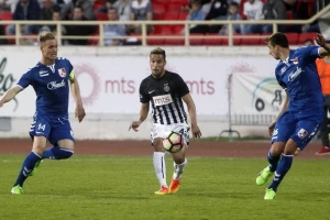 Leonardu dosta praznih tribina u Humskoj, traži da se stadion podigne na noge!