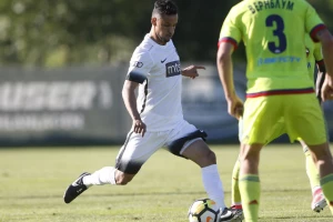 Uzeti ili ostaviti - Skoro 6 miliona evra za Leonarda!