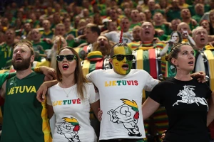 Litvanci slavili u Južnoj Koreji, dvojac zbog trovanja propustio meč
