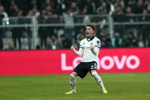 Bešiktaš gubi, ali je i dalje u igri, pogodio Ljajić!