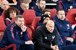 Ljungberg tražio da ga "smene", Pep natuknuo ko je novi trener?!