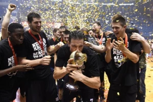 Partizanova ŠAMPIONSKA ekipa okupila se na Tviteru! ''Pljušte'' čestitke Džikićevim momcima!