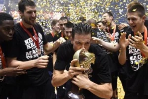 ''Grobari'' bodre Partizan, ali ne zaboravljaju Žoa Lovernja!