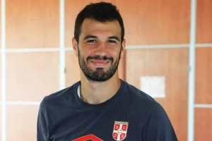 Luka Milivojević majstorski matirao Živka Živkovića!