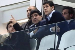 Maradonu nisu pustili na stadion!