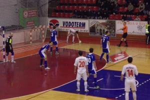 Šampionov "intermeco" protiv Marba