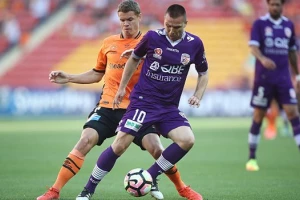 Marinković ponovo "bombarduje" u Australiji!