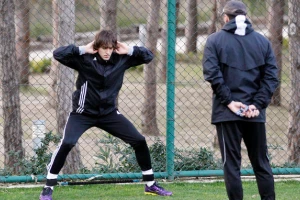 Kolo igra, za fudbal je muka
