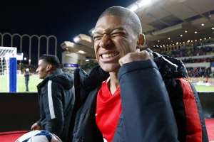 Gotovo! Mbape isterao svoje, plata za bogove, UEFA stupa na scenu!