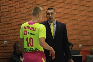 Jaramaz zablistao preko bare!