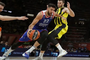 Fener se pojačava, Efes odmah odgovorio!