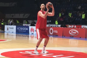 Grčka: "Lakši trening" za Olimpijakos, Milutinov među najboljima