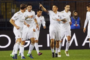 Milan predmet podmeha - Prvo Dalaj Lama, sad nema novca!