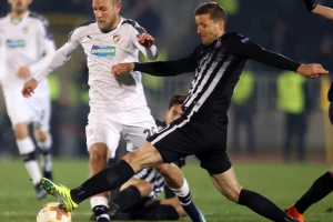 Mitrović se oglasio posle crvenog kartona!